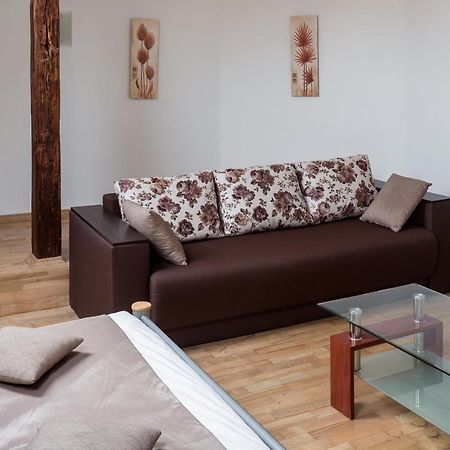 Apartamento Romari Два Поверхи Leópolis Exterior foto