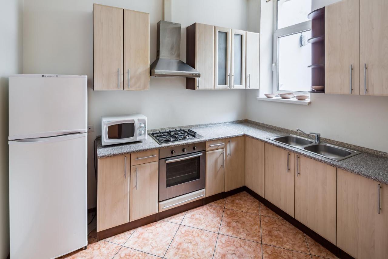 Apartamento Romari Два Поверхи Leópolis Exterior foto